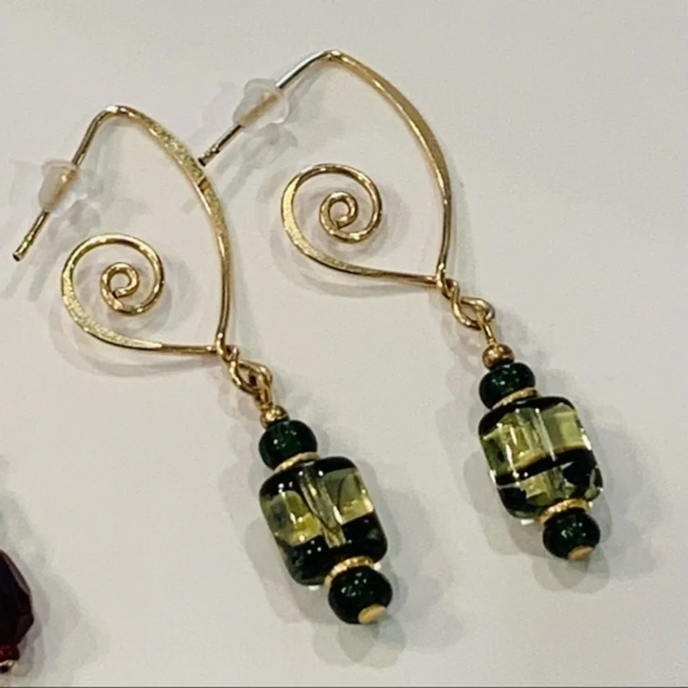 💐5/25 2 pair lot delicate dangle drop chandelier gold silver tone crystal - Picture 3 of 8